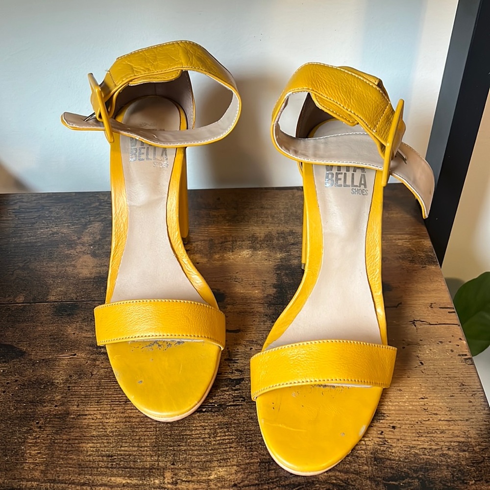 Gorgeous Vita Bella Artisan Heels